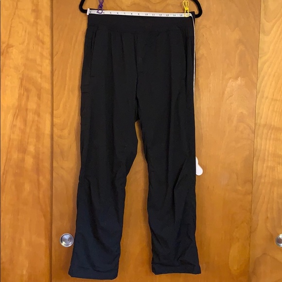 Men lululemon- lined sweat pants